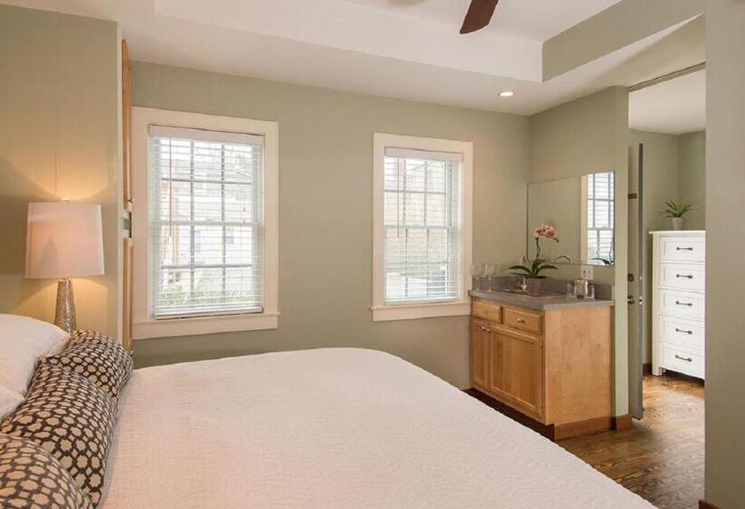 身障者適用キングサイズベッドルーム, 8 Dyer