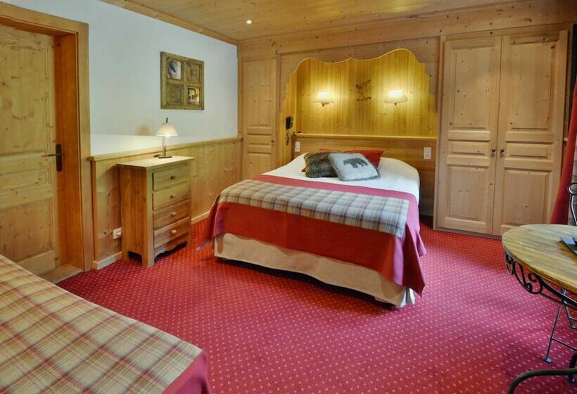 اتاق استاندارد سه تخته با چشمانداز استخر, La Clef Des Champs