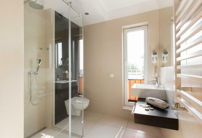 Номер Deluxe с Балконом, Villa Buki Pokoje & Spa