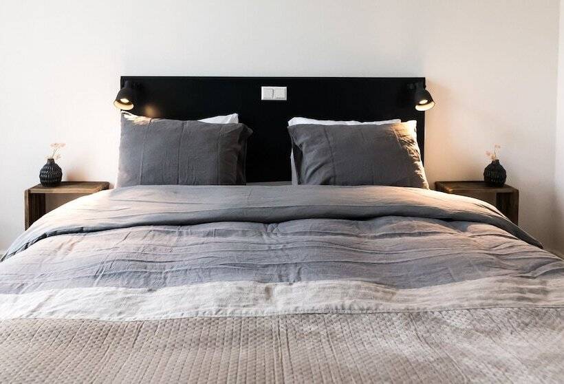 デラックスルーム, De Bankier