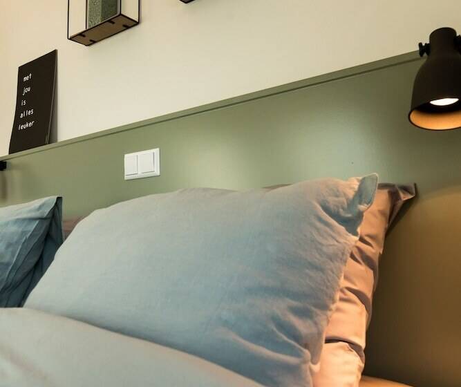 デラックスルーム, De Bankier