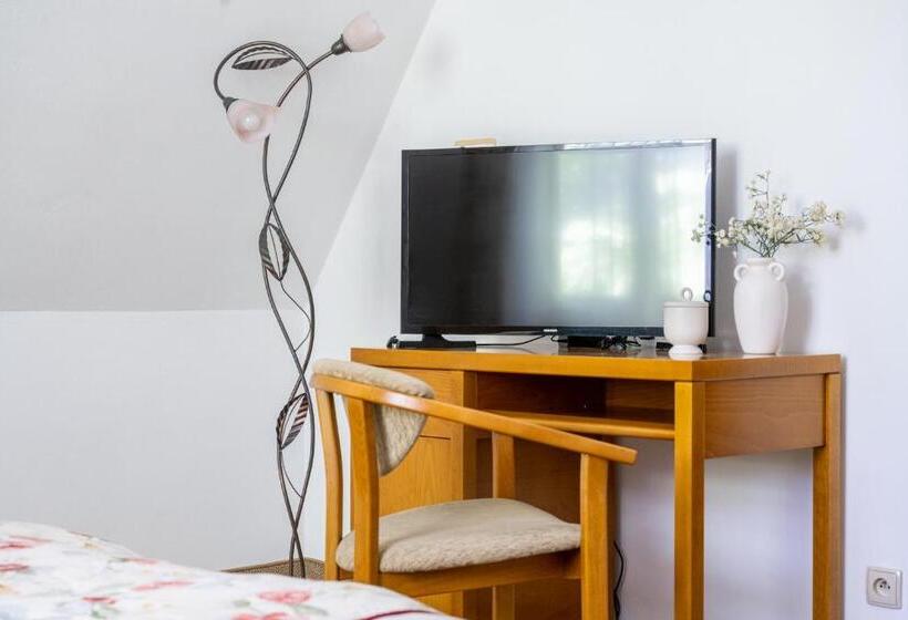 Номер Стандарт, Willa Bór