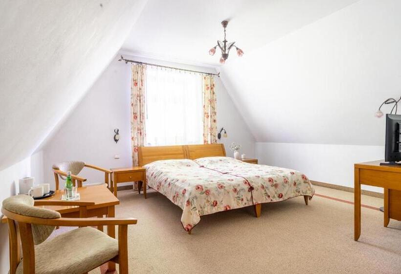 Номер Стандарт, Willa Bór