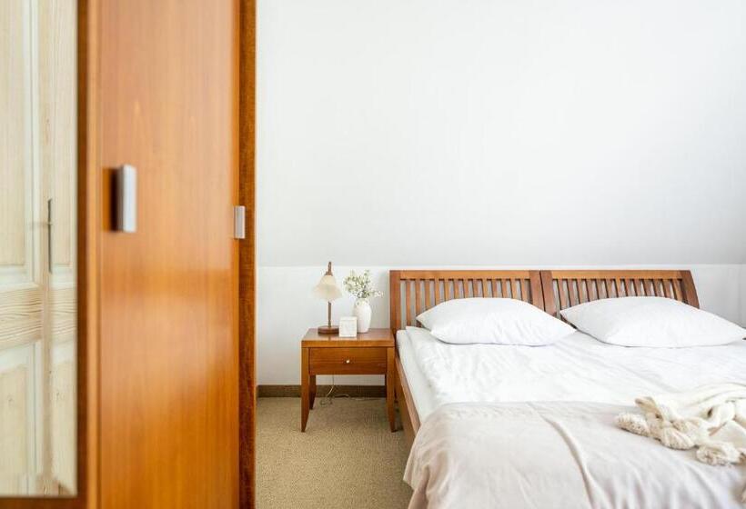 Номер Стандарт, Willa Bór