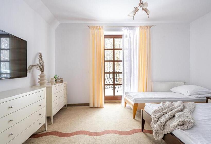 Трехместный Номер Стандарт Вид на Сад, Willa Bór