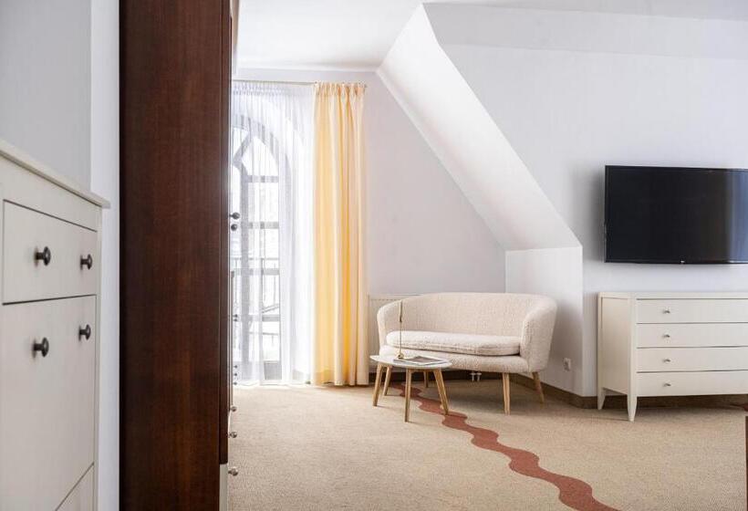 Трехместный Номер Стандарт Вид на Сад, Willa Bór