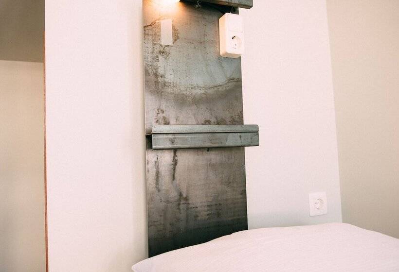 Lit en Chambre Commune, King Kong Hostel