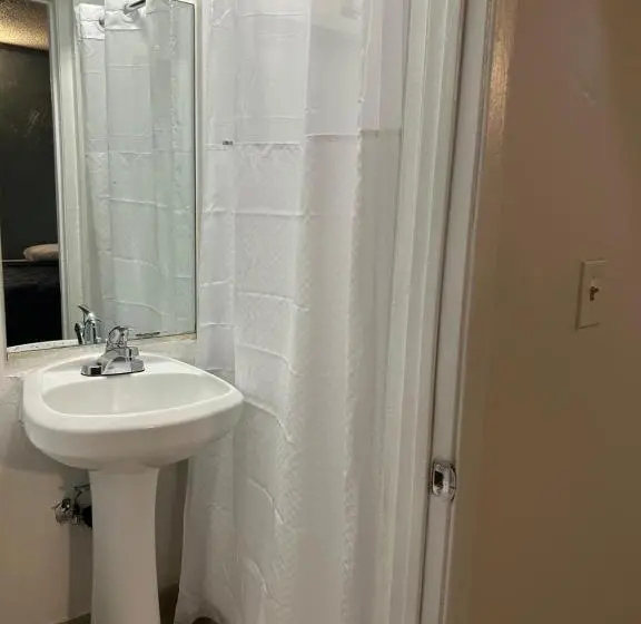 اتاق استاندارد با 2 تخت دوبل, Budget Inn Hollywood
