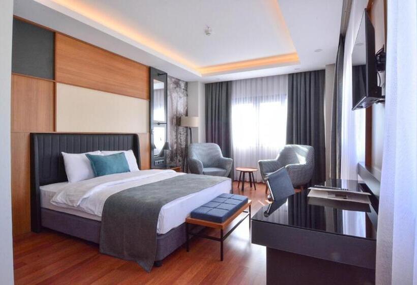 Номер Стандарт, Expoist