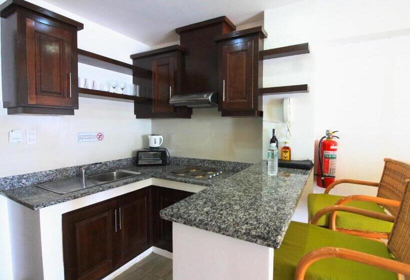 سوییت با چشمانداز دریا, Manarra Sea View Resort