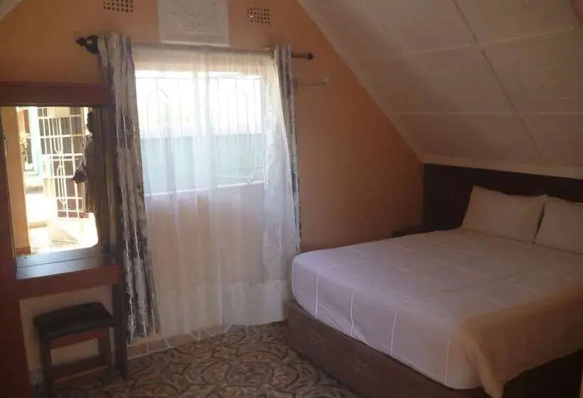 اتاق استاندارد, Sunset Junction Lodges & Tours