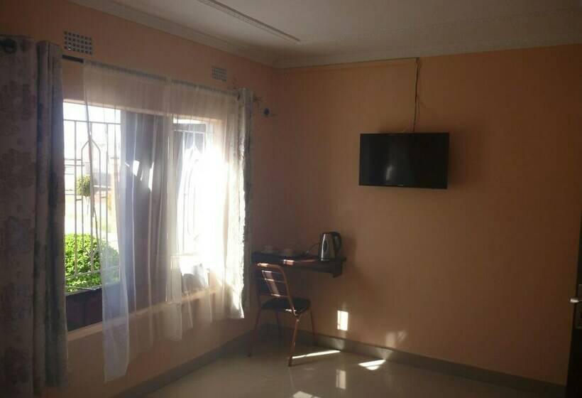 اتاق استاندارد, Sunset Junction Lodges & Tours