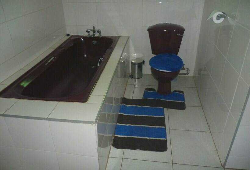 اتاق استاندارد, Sunset Junction Lodges & Tours