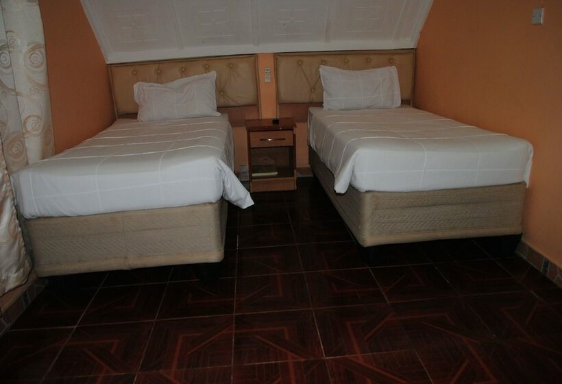 اتاق استاندارد, Sunset Junction Lodges & Tours