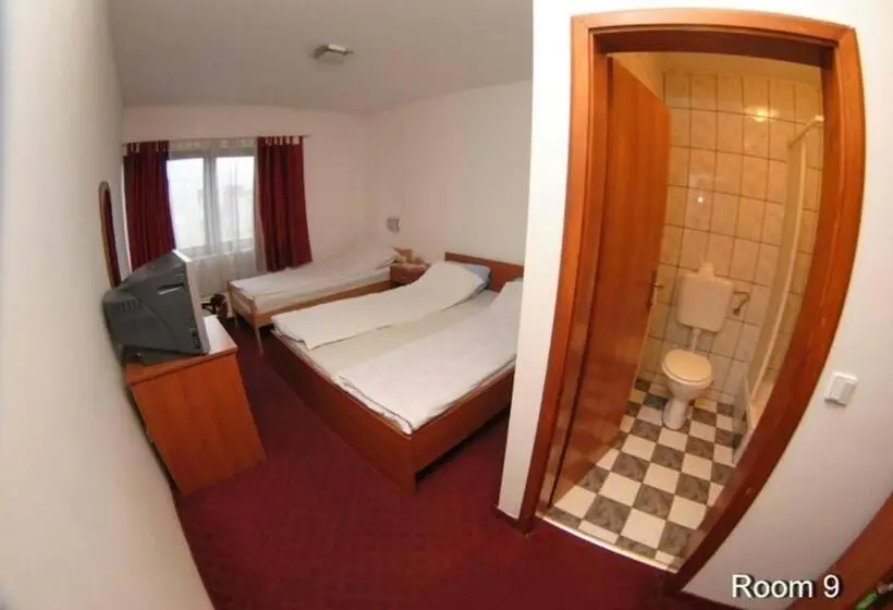 اتاق استاندارد سه نفره, Motel Bella Italia