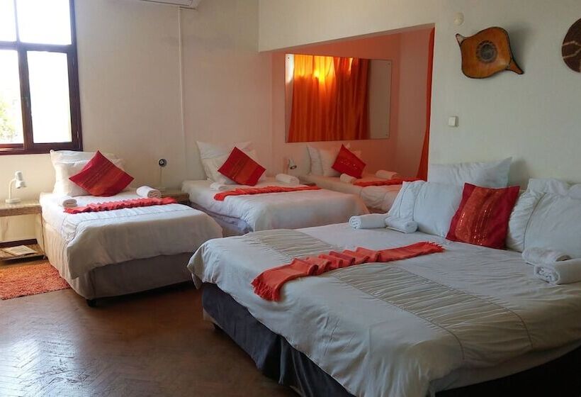 חדר משפחתי, Marumadi   Planeta Mocambique