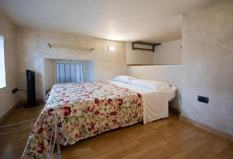 آپارتمان 1 خوابه با بالکن, Chiaia Relax