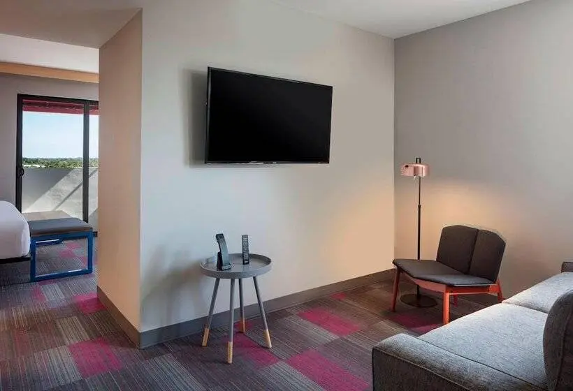 スイート, Aloft Coral Gables
