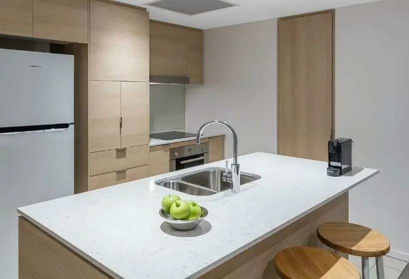 オーシャンビュースイート, Avani Broadbeach Residences