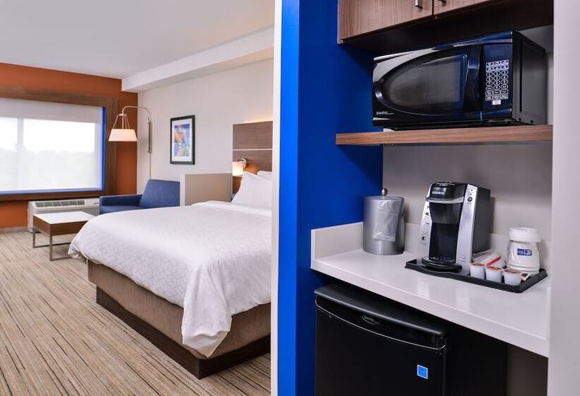 Люкс, Holiday Inn Express & Suites Farmville, An Ihg