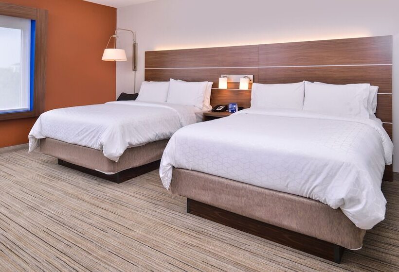Номер Стандарт, Holiday Inn Express & Suites Farmville, An Ihg