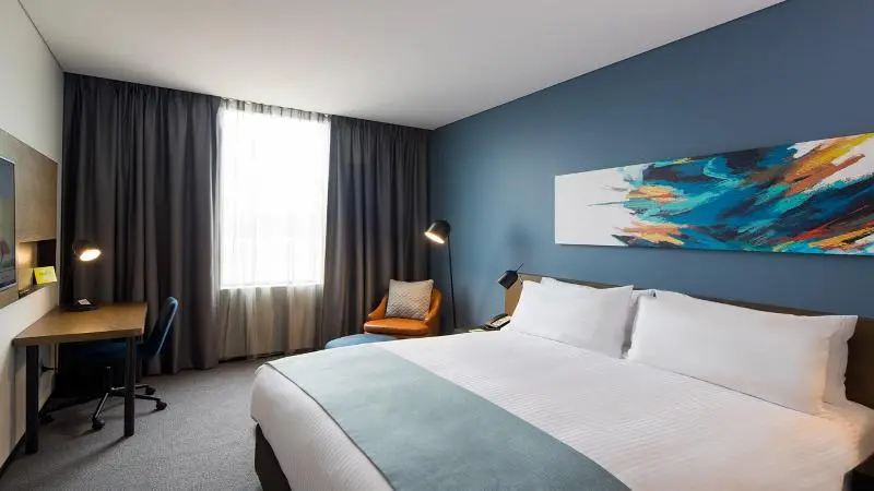 キングサイズベッドのスタンダードルーム, Holiday Inn Sydney St Marys, An Ihg