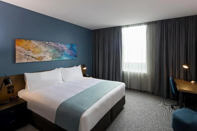 キングサイズベッドのスタンダードルーム, Holiday Inn Sydney St Marys, An Ihg