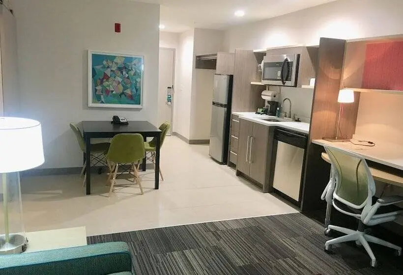 身障者適用スイートルーム, Home2 Suites By Hilton Lake Charles, La