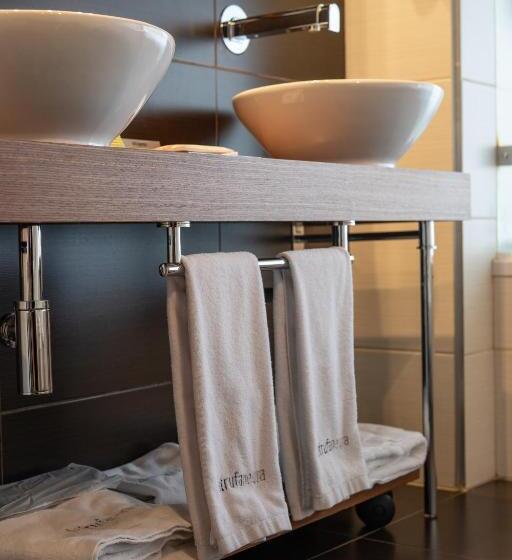 标准间, La Trufa Negra