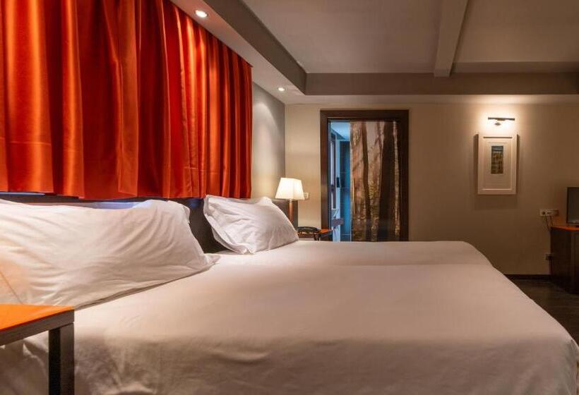 高级大房间, La Trufa Negra