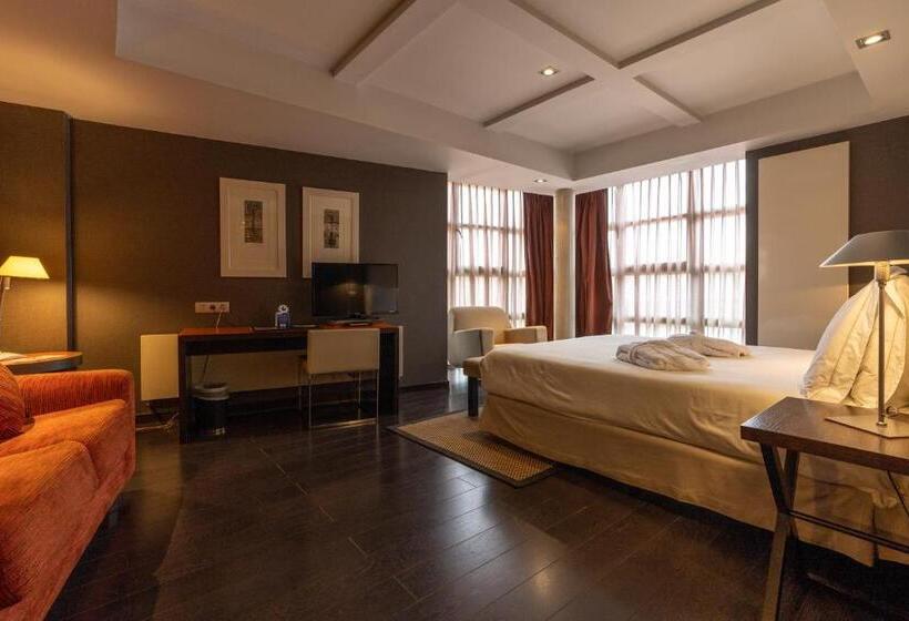 高级大房间, La Trufa Negra