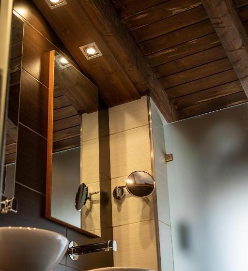 标准单人间, La Trufa Negra