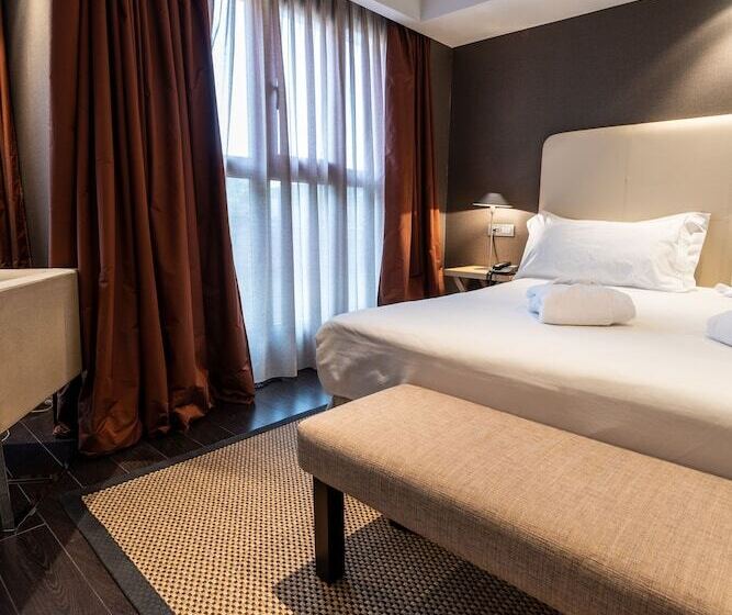 标准间, La Trufa Negra