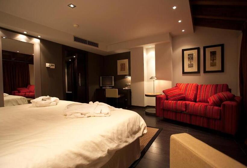 高级大房间, La Trufa Negra