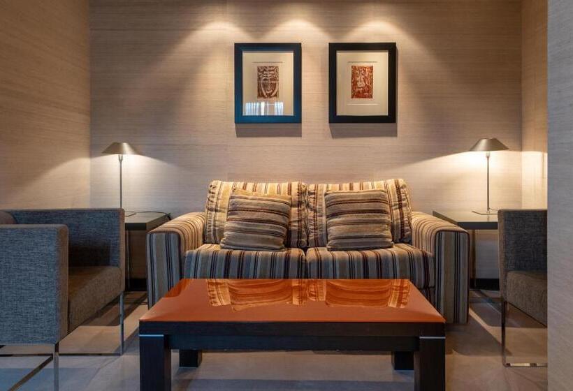 小型套房, La Trufa Negra