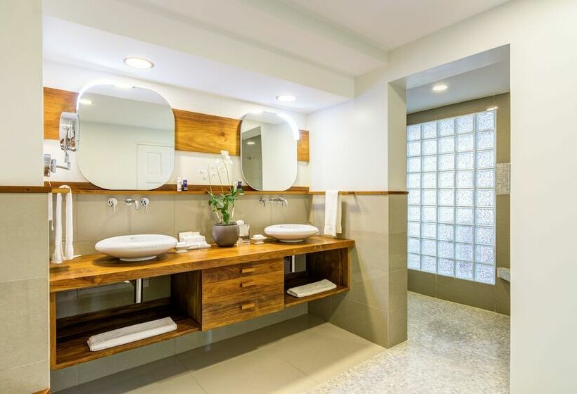 سوییت با استخر, Calabash