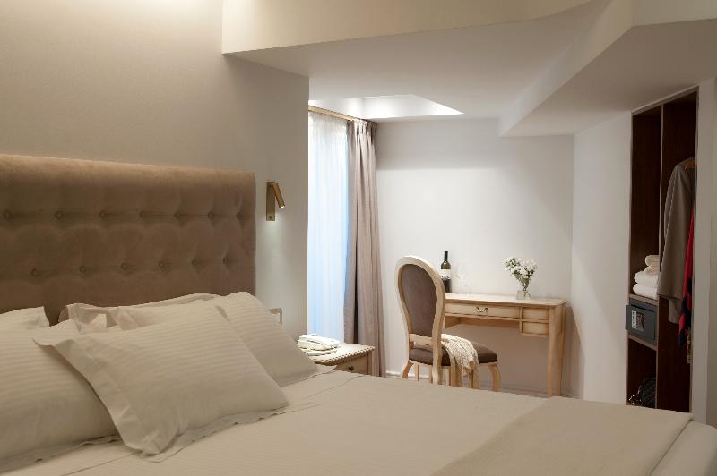 디럭스 룸, Acropolian Spirit Boutique