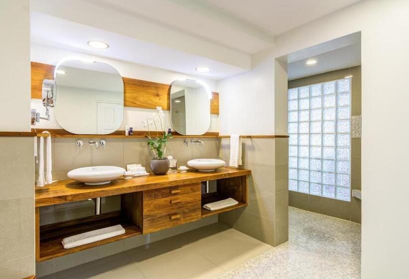 سوییت با استخر, Calabash