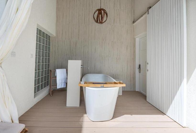 سوییت با استخر, Calabash