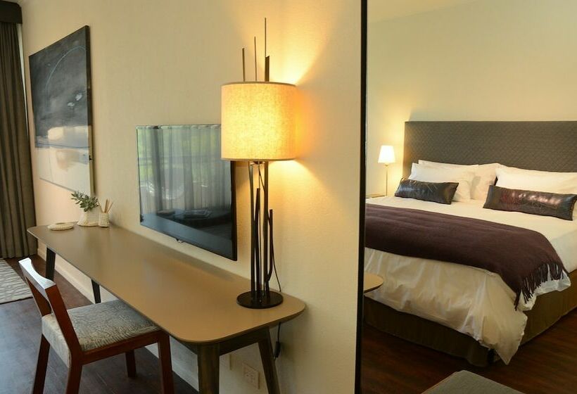 סוויטה דלוקס, Kos Pilar