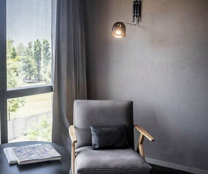 סוויטה דלוקס, Kos Pilar