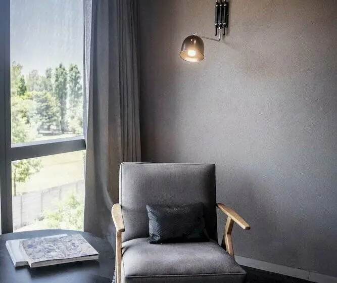 デラックススイート, Kos Pilar