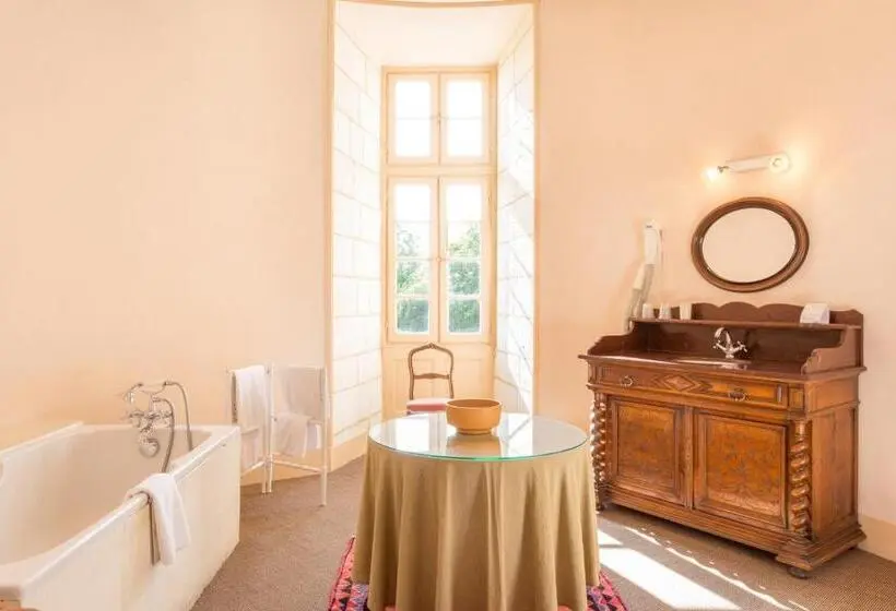 ファミリールーム, Hôtel & Spa Château De La Côte   Brantôme
