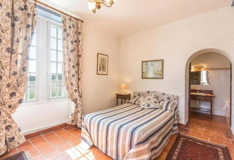 クラシックルーム, Hôtel & Spa Château De La Côte   Brantôme
