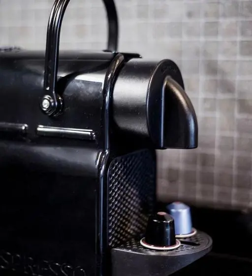 デラックススタジオ, Kos Pilar