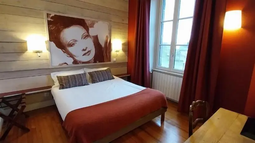スタンダードルーム, Logis Hôtels Auberge Du Château