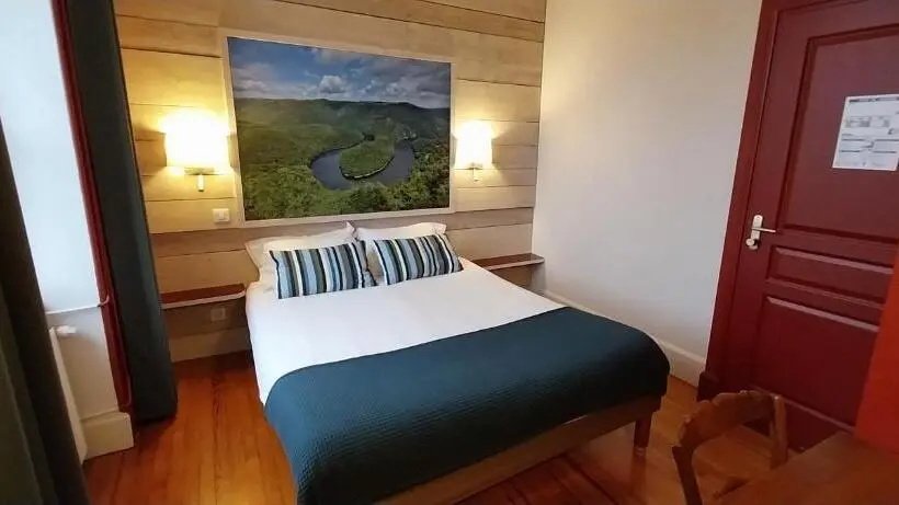 スタンダードルーム, Logis Hôtels Auberge Du Château
