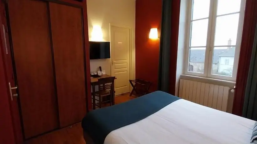 スタンダードルーム, Logis Hôtels Auberge Du Château