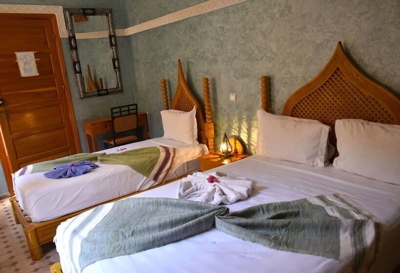 اتاق استاندارد سه نفره, Riad Jenan Adam