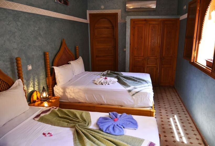 اتاق استاندارد سه نفره, Riad Jenan Adam